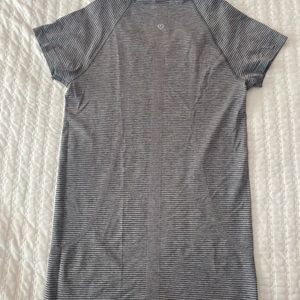 Lululemon Swiftly Short Sleeve Tee